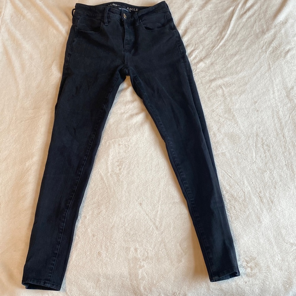 Black Hi-Rise American Eagle Jeggings